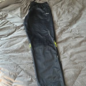 Men’s athletic pants